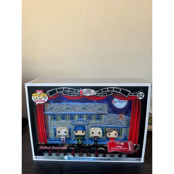 VAULTED DELUXE MOMENT Clark Ellen Audrey Griswold Christmas Vacation Funko Pop - Picture 3 of 6